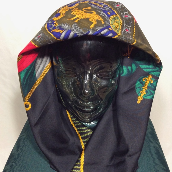 Vintage Escada Silk Wrap - Picture 2 of 4